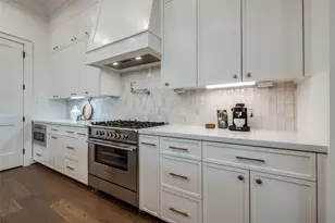 2413 Brun St, Houston, TX 77019 - Photo 6