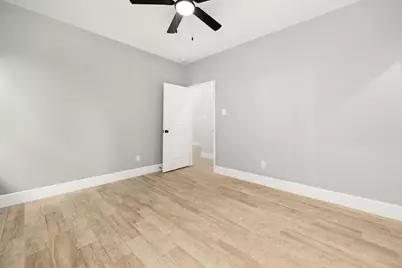 4651 Mallow Street #A/B, Houston, TX 77051 - Photo 10