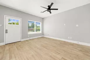 4651 Mallow St, Houston, TX 77051 - Photo 6