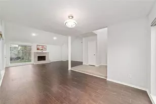 7107 Plaza Del Sol Dr, Houston, TX 77083 - Photo 8