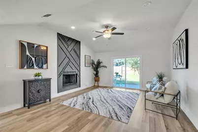 5502 Hewitt Dr Drive, Houston, TX 77092 - Photo 2