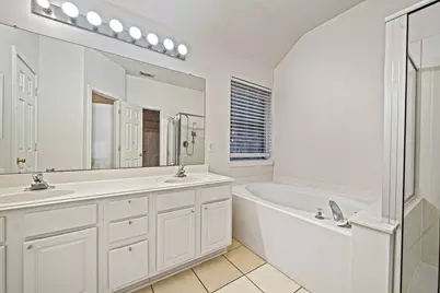 13130 Eldridge Meadow Drive, Houston, TX 77041 - Photo 12