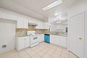 13130 Eldridge Meadow Dr, Houston, TX 77041 - Photo 4