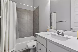 3214 Dovetail Hollow Ln, Houston, TX 77365 - Photo 10