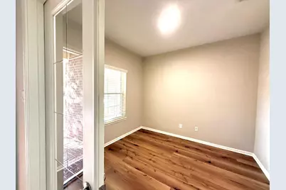 107 W Spindle Tree Circle, The Woodlands, TX 77382 - Photo 14