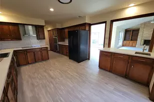 406 Fox Briar, Sugar Land, TX 77478 - Photo 4