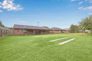 1110 E Rutgers Ln, Deer Park, TX 77536 - Photo 10