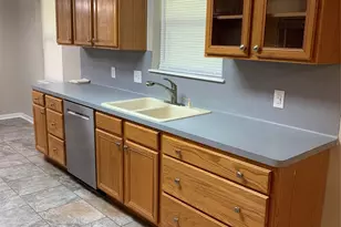 1110 E Rutgers Ln, Deer Park, TX 77536 - Photo 4