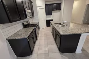 9222 Melmack Dr, Rosharon, TX 77583 - Photo 2