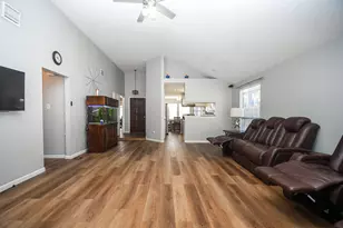 15310 Barbarossa Dr, Houston, TX 77083 - Photo 6