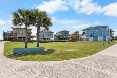 16 Blue Heron Circle, Jamaica Beach, TX 77554 - Photo 12