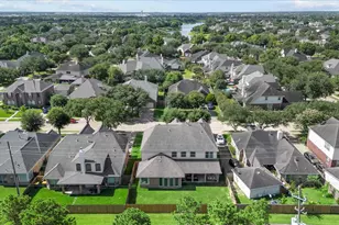 12009 Banks Run Dr, Pearland, TX 77584 - Photo 2