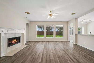 5807 Bayberry Way, Sugar Land, TX 77479 - Photo 12
