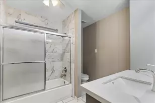 16218 Bunker Ridge Rd, Houston, TX 77053 - Photo 24