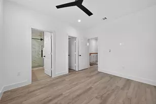 5027 Willow Glen Dr, Houston, TX 77033 - Photo 12