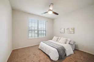 13206 Barrington Oaks Cir, Houston, TX 77044 - Photo 10