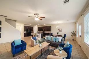 13206 Barrington Oaks Cir, Houston, TX 77044 - Photo 2