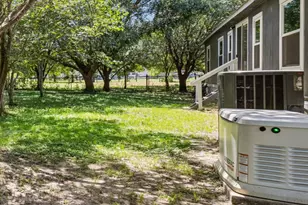 1875 Kayleen Ln, Sealy, TX 77474 - Photo 16