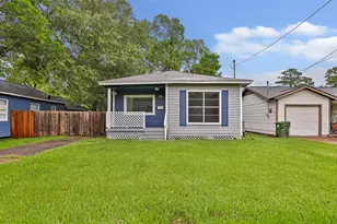 2605 Cornell St, Liberty, TX 77575 - Photo 1