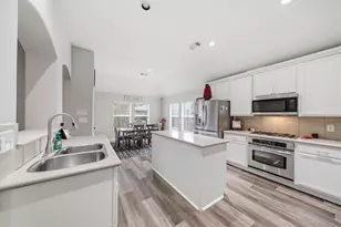 5315 Silver Oak Dr, Pasadena, TX 77505 - Photo 2