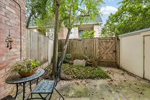 1601 S Shepherd Dr, Houston, TX 77019 - Photo 12
