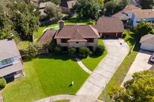 3 Thunderbird Cir, Baytown, TX 77521 - Photo 38