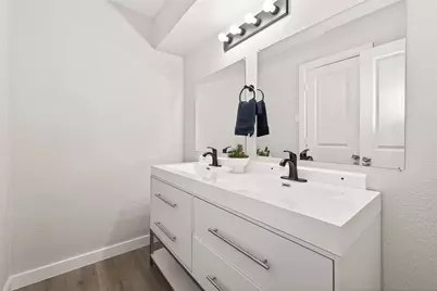 9110 Vickijohn Drive, Houston, TX 77031 - Photo 22