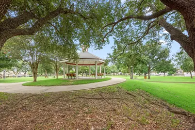 607 Travis Street #5, Webster, TX 77598 - Photo 32
