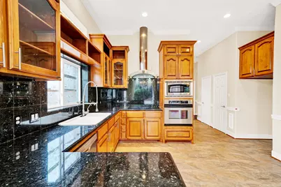 4317 Willowbend Boulevard, Houston, TX 77035 - Photo 12