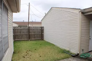8690 Manion Dr, Beaumont, TX 77706 - Photo 22