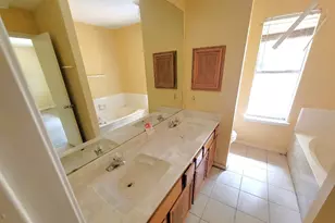 15502 Richford Dr, Friendswood, TX 77546 - Photo 10