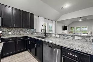 2207 Islawild Wy, Texas City, TX 77510 - Photo 8