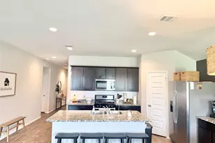 3939 Country Club Dr, Baytown, TX 77521 - Photo 4