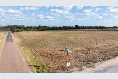 102 Country View Lane, Schulenburg, TX 78956 - Photo 14