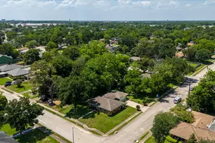 4502 Lido Ln, Houston, TX 77092 - Photo 40