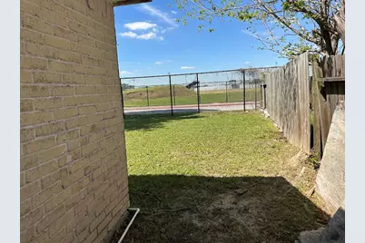 8607 Sherrywood Drive, Houston, TX 77044 - Photo 12