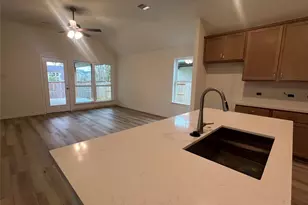 303 Landes Trl, Willis, TX 77318 - Photo 4