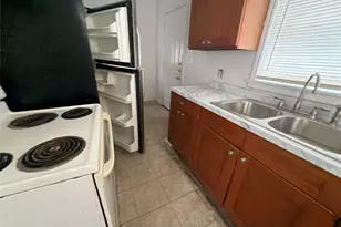 7929 Dayton St, Houston, TX 77012 - Photo 12