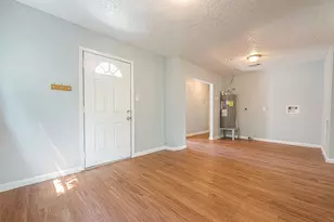 4810 Carmen St, Houston, TX 77033 - Photo 8