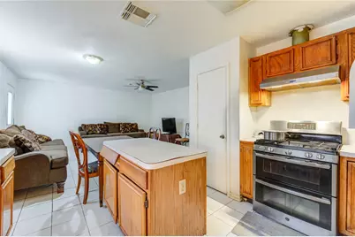 3807 Crandon Street, Houston, TX 77026 - Photo 8