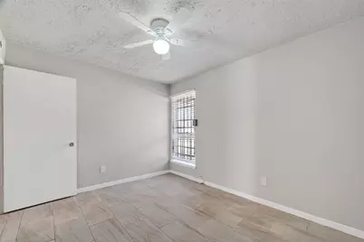 4511 Bayou Vista Drive, Houston, TX 77091 - Photo 30