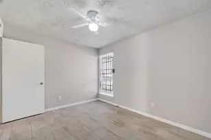 4511 Bayou Vista Dr, Houston, TX 77091 - Photo 30