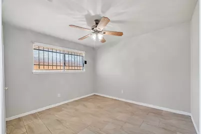 4511 Bayou Vista Drive, Houston, TX 77091 - Photo 16