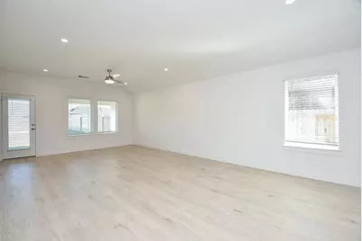 1130 Vista Pointe Drive, Fresno, TX 77545 - Photo 6