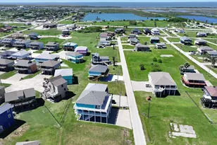 917 Westview, Crystal Beach, TX 77650 - Photo 32