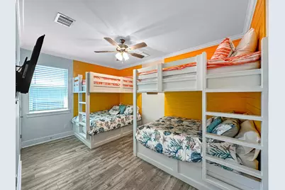 917 Westview, Crystal Beach, TX 77650 - Photo 12