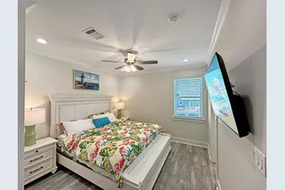 917 Westview, Crystal Beach, TX 77650 - Photo 16