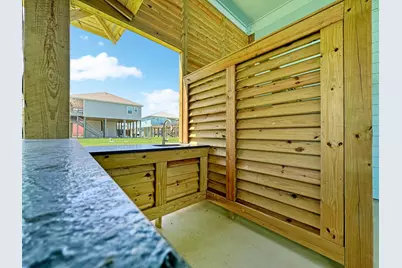 917 Westview, Crystal Beach, TX 77650 - Photo 24