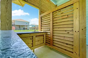 917 Westview, Crystal Beach, TX 77650 - Photo 24