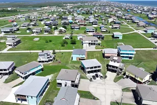 917 Westview, Crystal Beach, TX 77650 - Photo 30